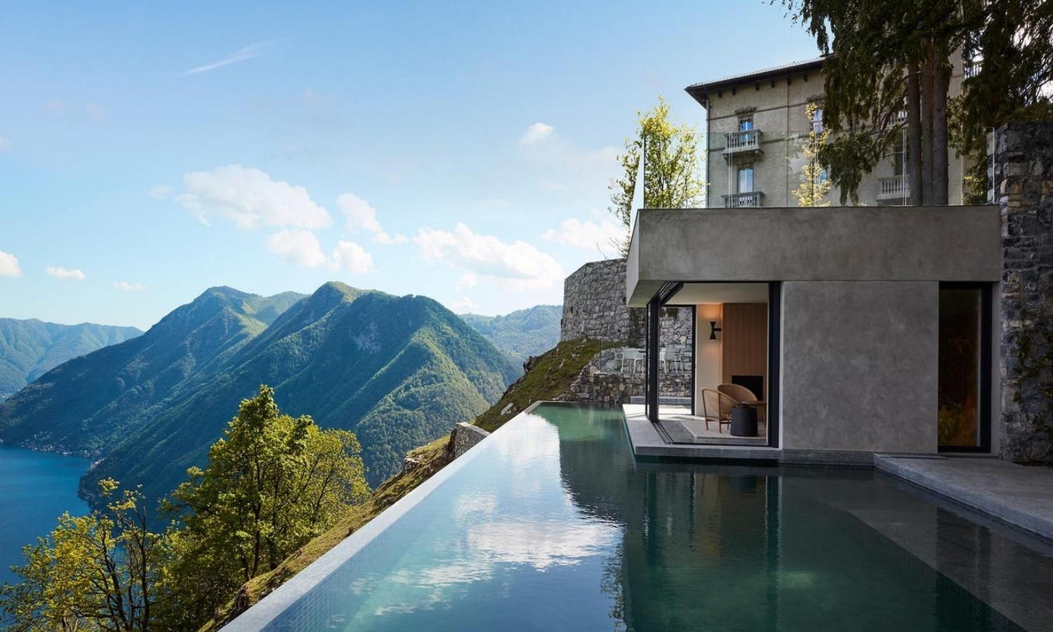 Discover the finest homes, villas and chalets around the world.